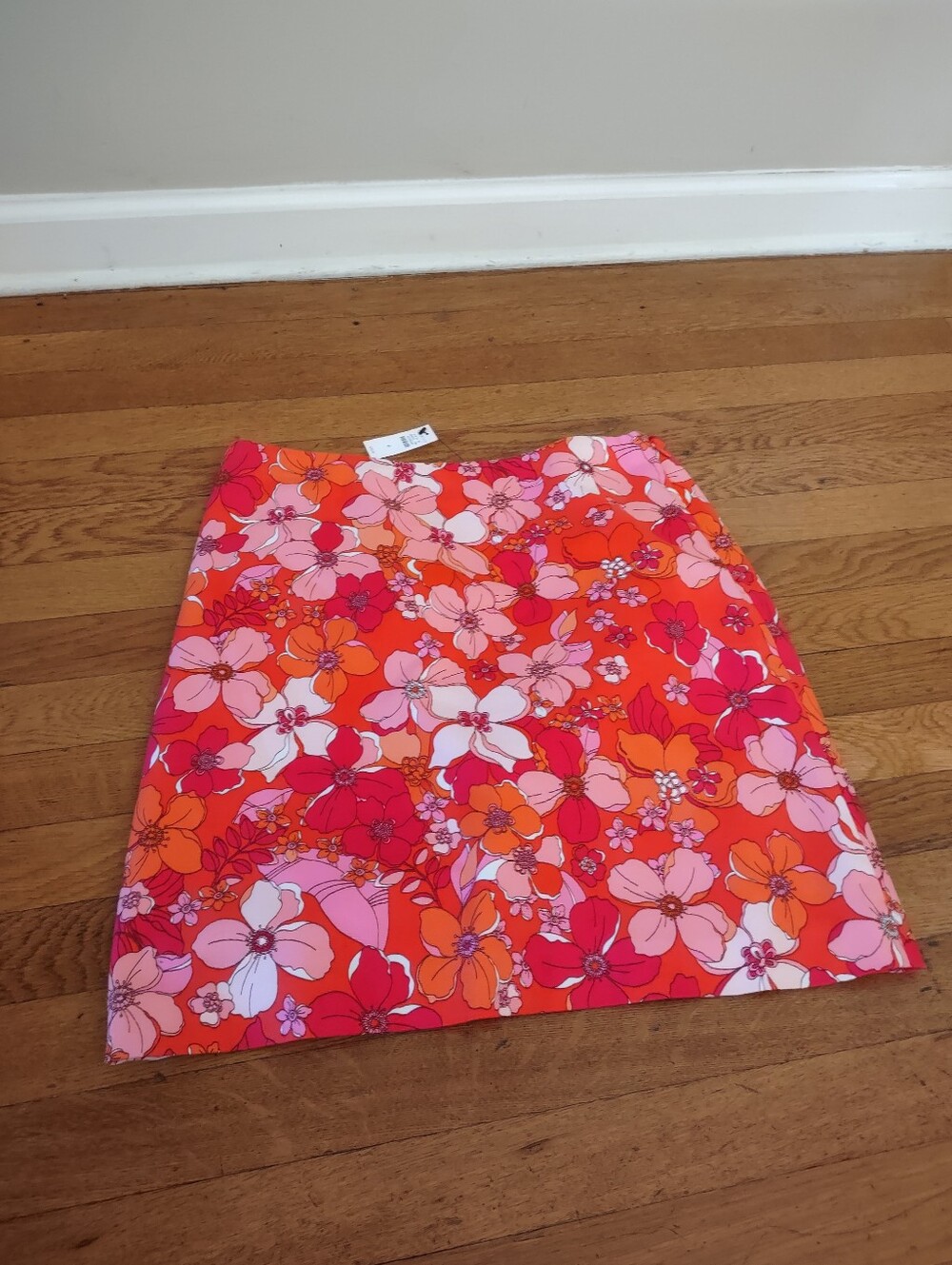 NWT floral red and pink whimsical mini skirt from talbots size 6